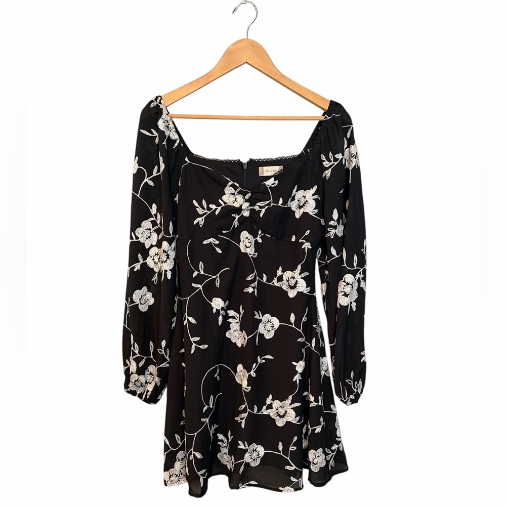 Altar'd State Embroidered Puff Sleeve Mini Dress Medium Floral Black Cream NWT